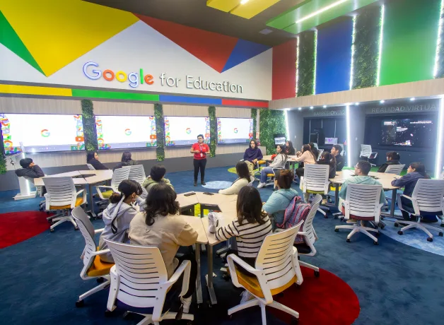 vallejianos-viven-la-experiencia-google-lab-ucv