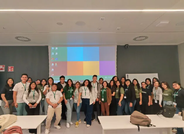 Estudiantes-de-Enfermeria-de-la-UCV