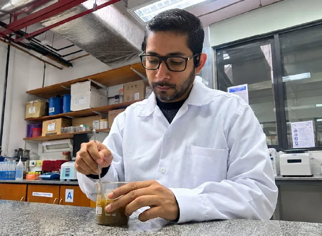 egresado-ucv-fortalece-investigacion-sobre-el-potencial-proteico-de-la-kaniwa