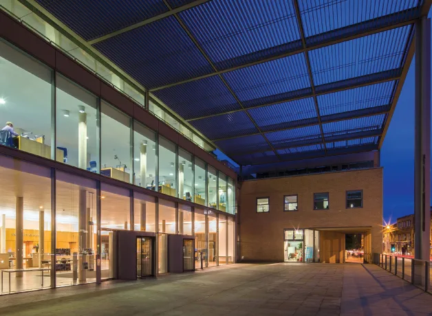 mas-de-200-vallejianos-en-el-oxford-latam-business-forum