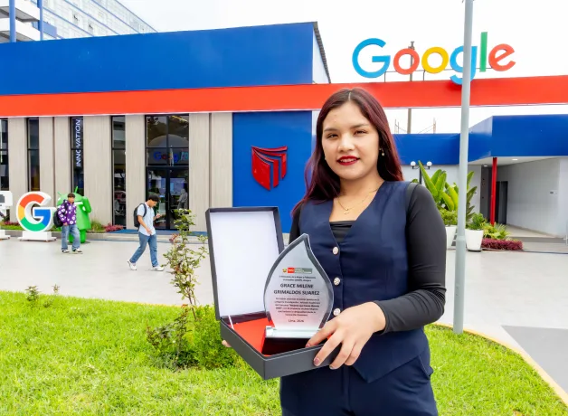 vallejiana-recibe-reconocikiento-del-mimp